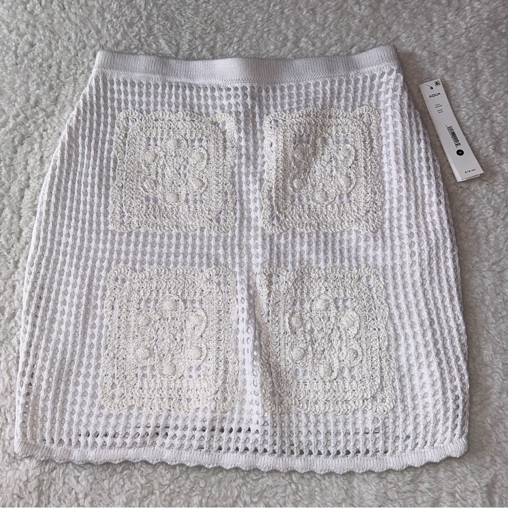 Aqua Fully Lined Crochet Mini Skirt Size Medium NWT